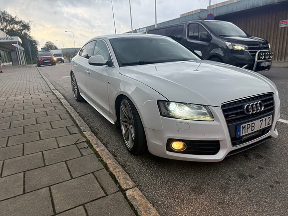 Audi A5 2 of 9