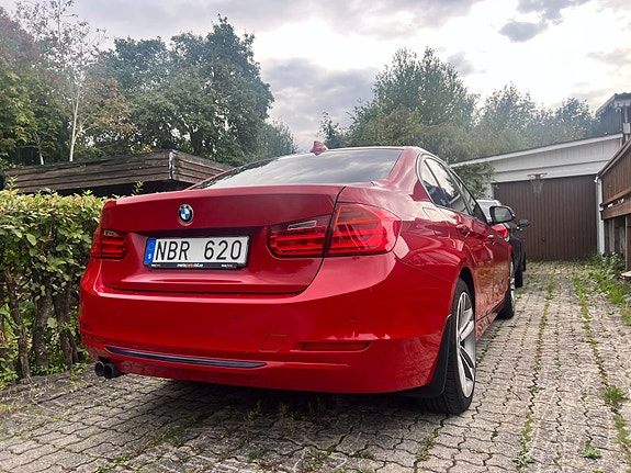 BMW 328i 4 of 10