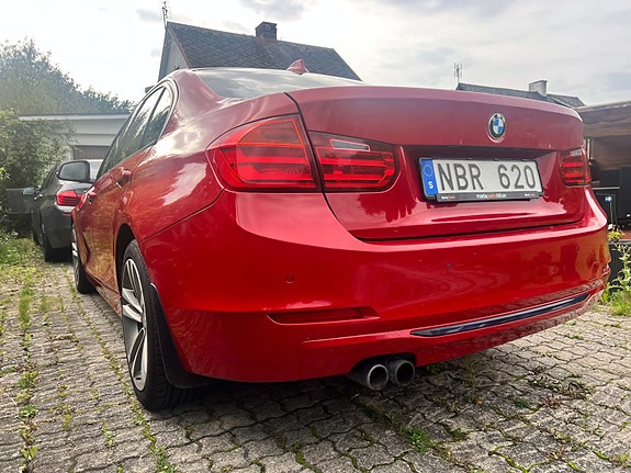 BMW 328i 5 of 10