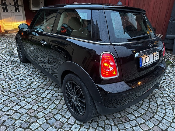 MINI Cooper 4 of 8
