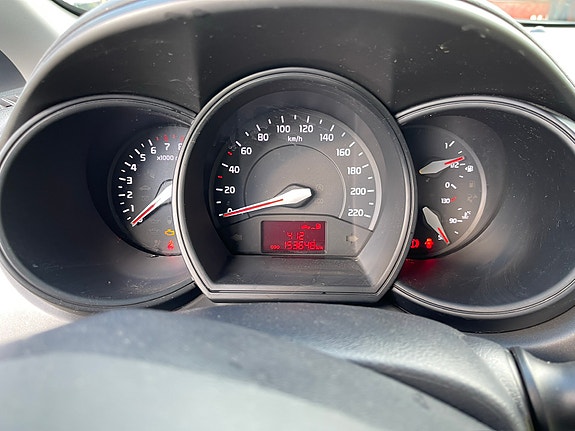 Kia Rio 6 of 10