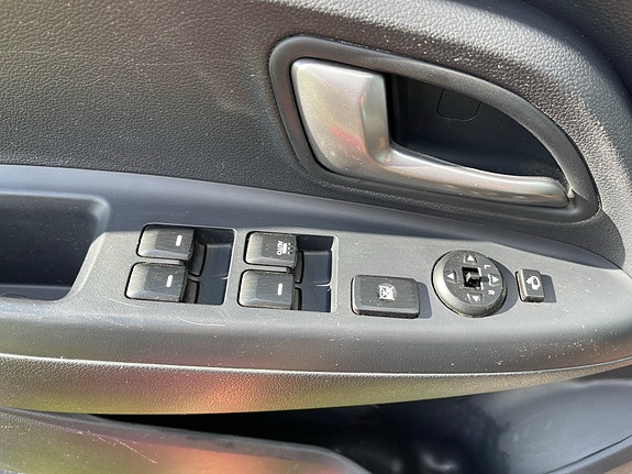 Kia Rio 8 of 10
