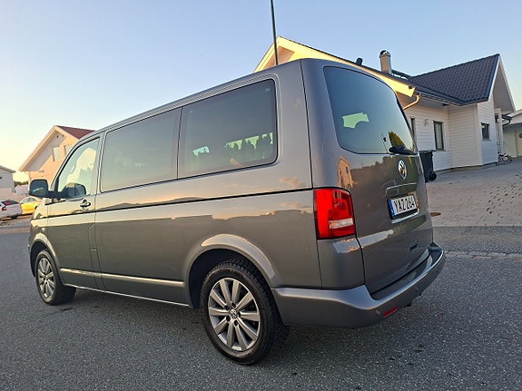 Volkswagen Multivan 3 of 6