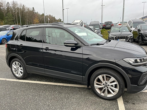 Volkswagen T-Cross 2 of 5