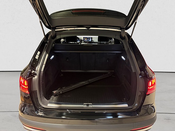 Audi A4 allroad 13 of 15