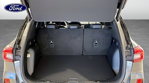 Ford Kuga 10 of 12