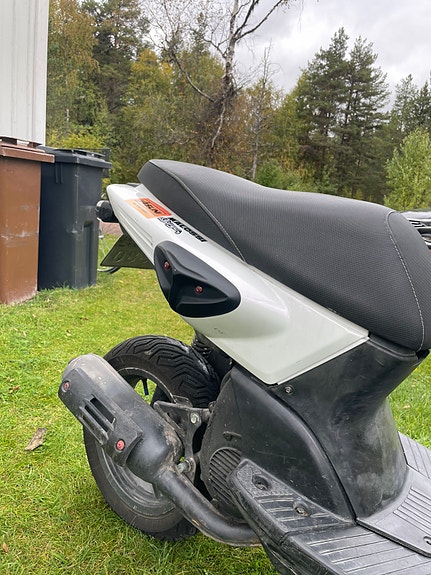 Yamaha Slider 6 of 7