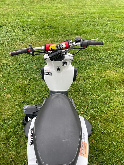 Yamaha Slider 4 of 7
