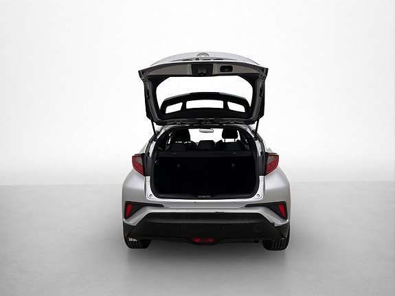Toyota C-HR 9 of 30
