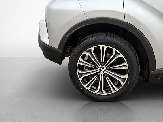 Toyota C-HR 30 of 30