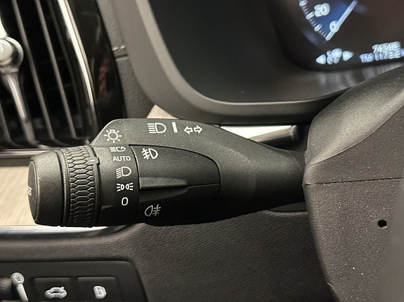 Volvo XC60 17 of 30
