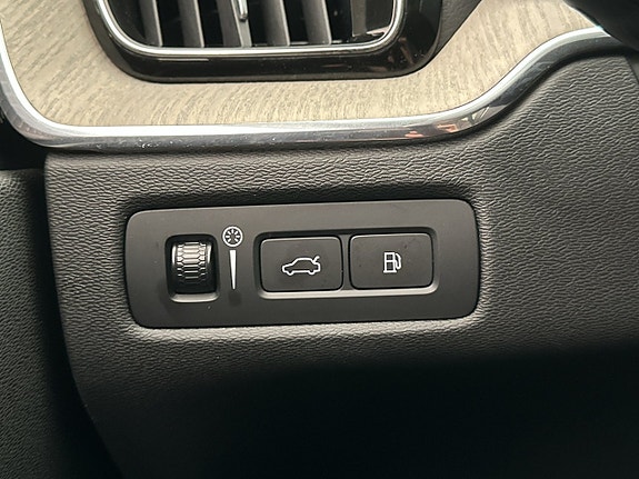 Volvo XC60 16 of 30