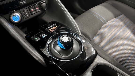 Nissan Leaf 16 of 17