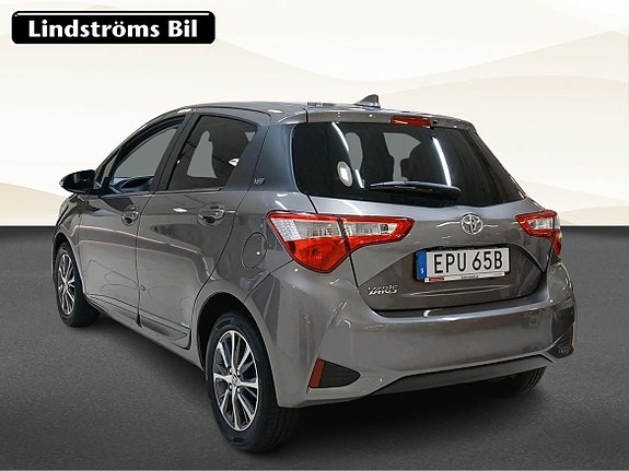 Toyota Yaris 4 of 22