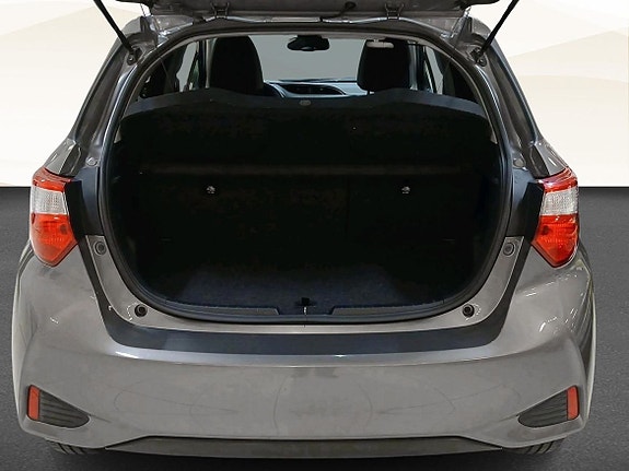 Toyota Yaris 13 of 22