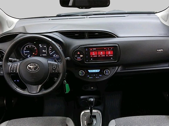 Toyota Yaris 12 of 22