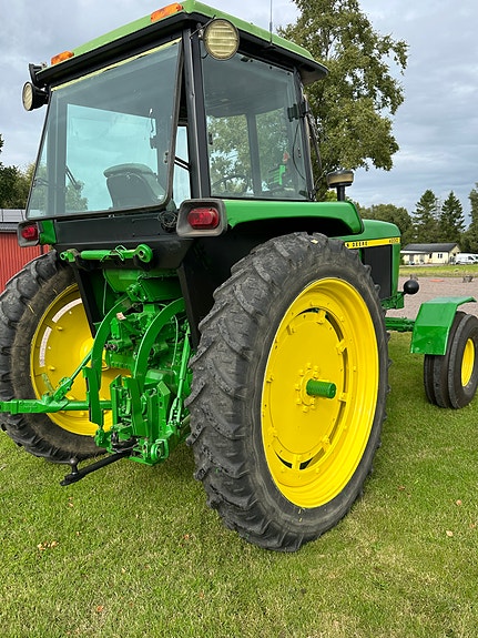 John Deere 4230 5 of 15