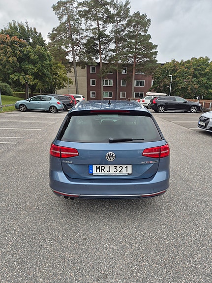 Volkswagen Passat 6 of 14
