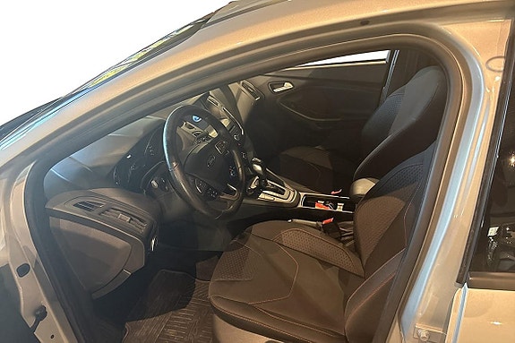 Ford Focus 7 of 17