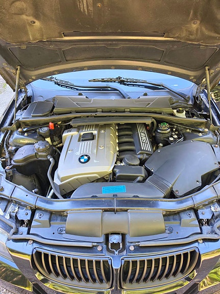 BMW 325i 8 of 9
