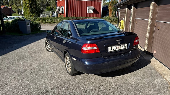 Volvo S40 2 of 4