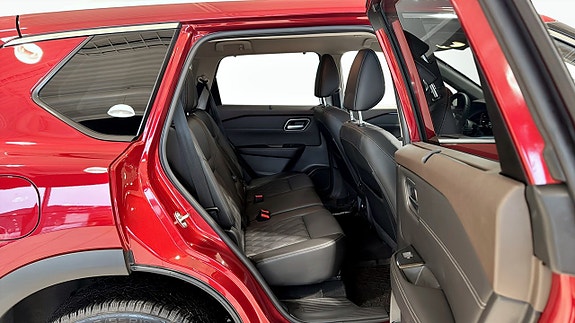 Nissan X-Trail 5 of 12