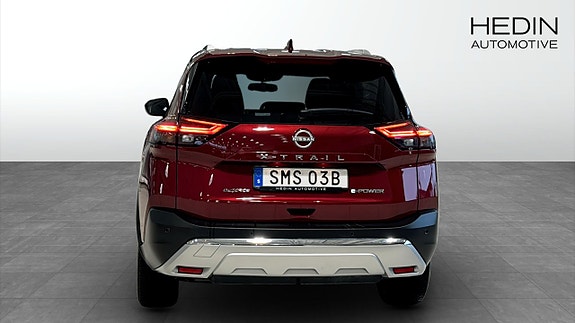 Nissan X-Trail 7 of 12