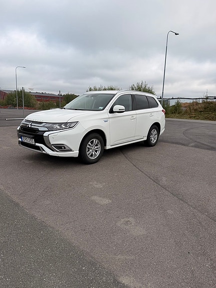 Mitsubishi Outlander 9 of 17