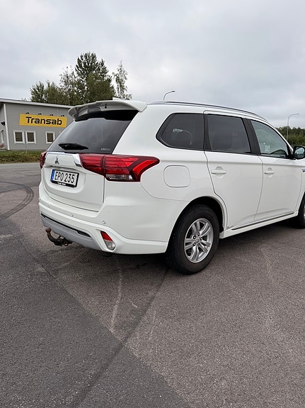Mitsubishi Outlander 5 of 17