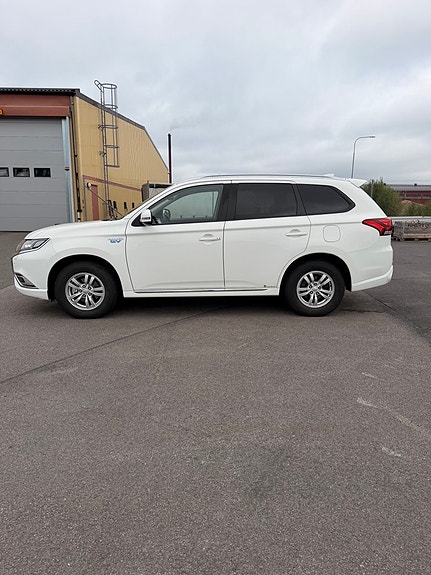 Mitsubishi Outlander 7 of 17