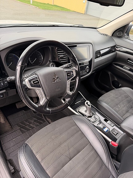 Mitsubishi Outlander 14 of 17