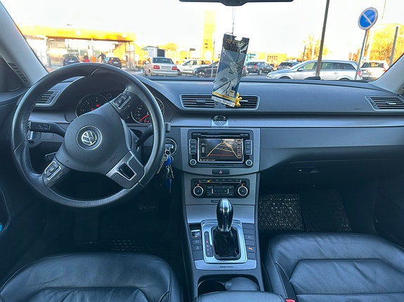 Volkswagen Passat 10 of 10