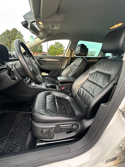 Volkswagen Passat 8 of 10