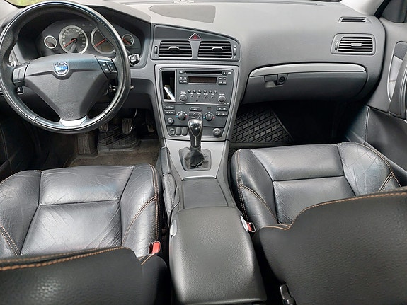 Volvo S60 3 of 3