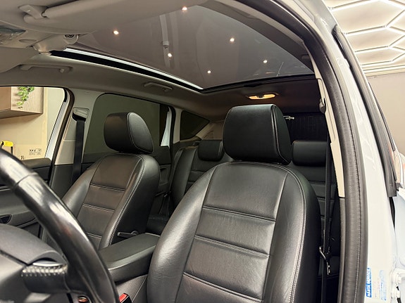 Ford Kuga 10 of 19
