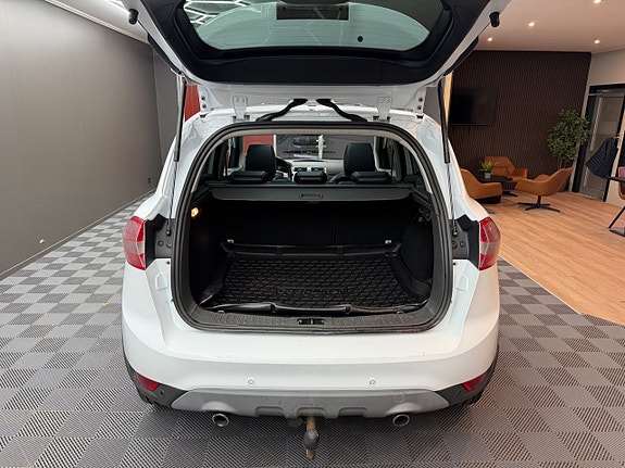 Ford Kuga 16 of 19