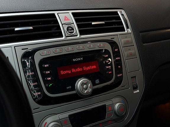 Ford Kuga 11 of 19