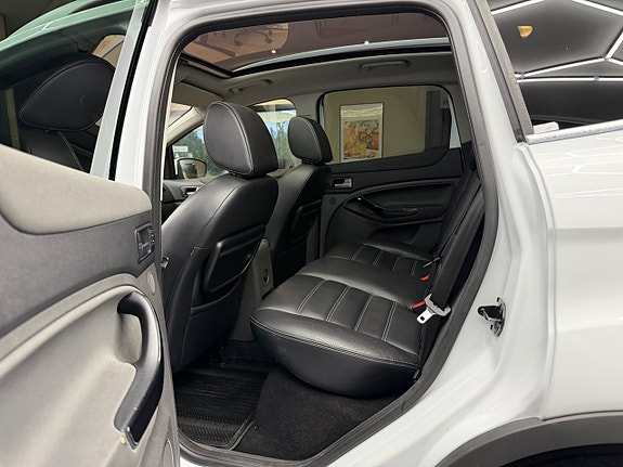 Ford Kuga 4 of 19