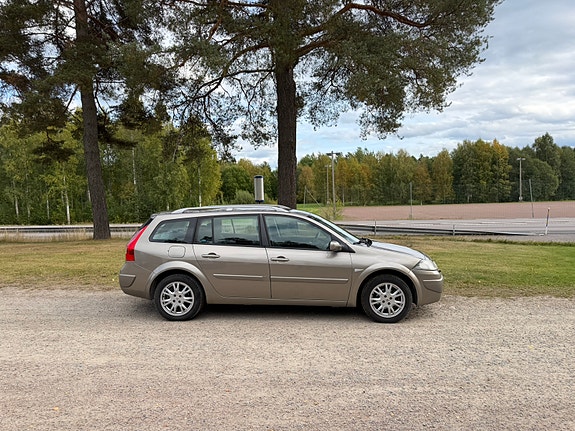 Renault Megane II 8 of 12