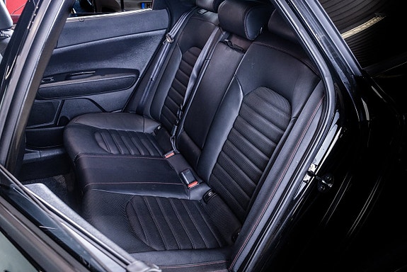 Kia Optima 25 of 27