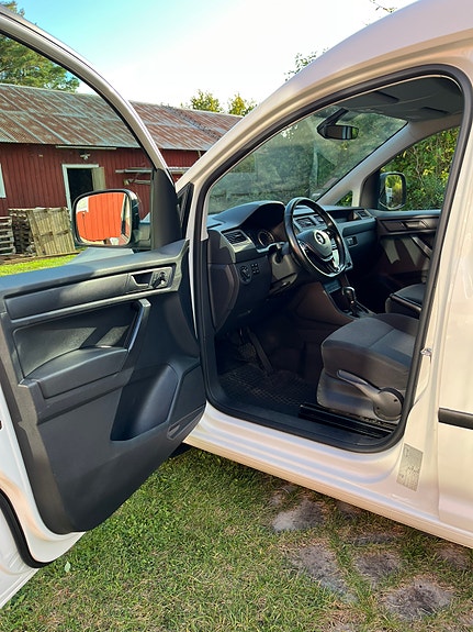 Volkswagen Caddy Maxi 5 of 8