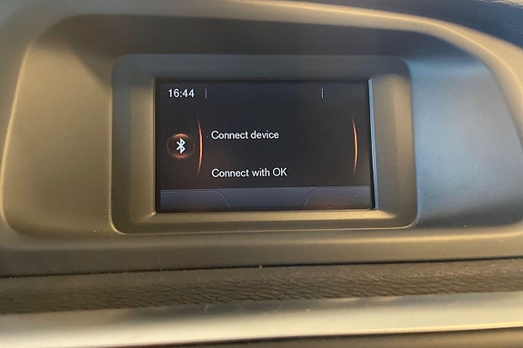 Volvo V40 14 of 17