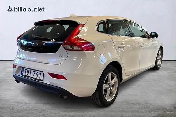Volvo V40 7 of 17
