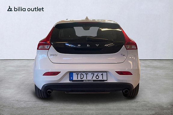 Volvo V40 6 of 17