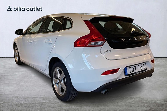 Volvo V40 5 of 17