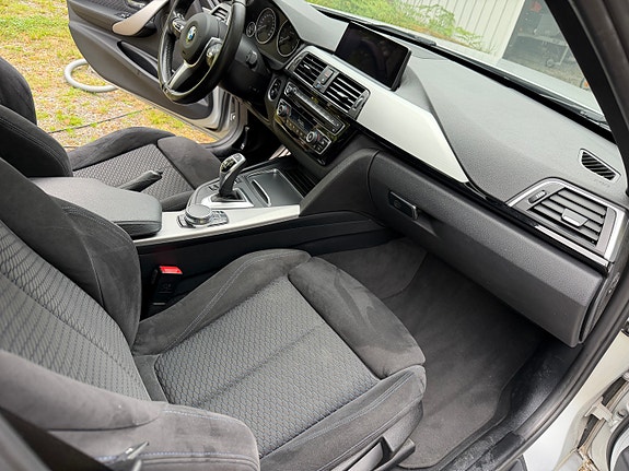BMW 320d 16 of 24