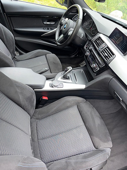 BMW 320d 10 of 24