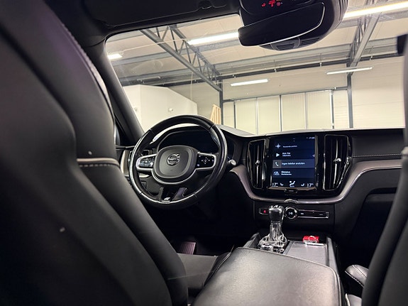 Volvo XC60 22 of 27