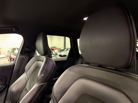 Volvo XC60 16 of 27