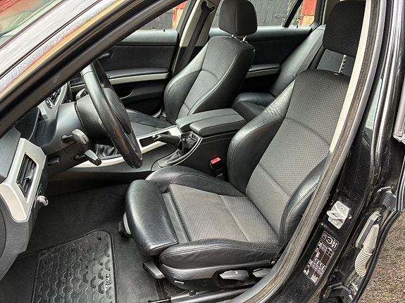 BMW 325i 4 of 7